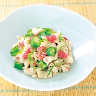 鶏のほぐし身とオクラの梅肉和え