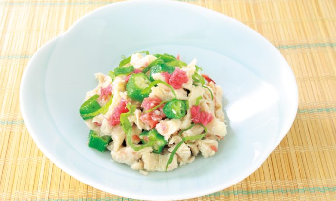 鶏のほぐし身とオクラの梅肉和え