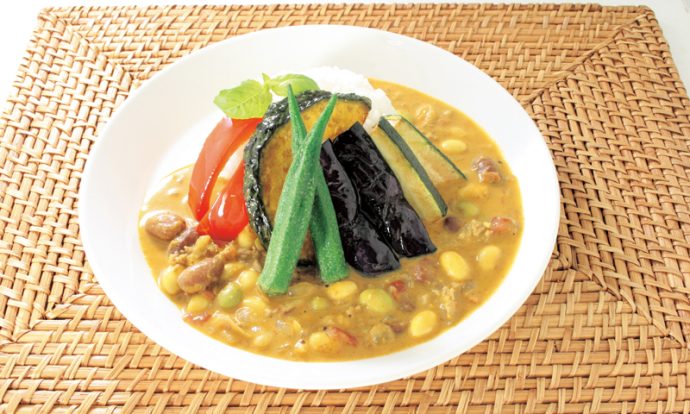 夏野菜のココナツクリーム入り豆カレー