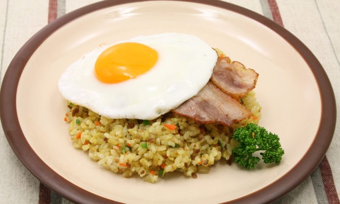 ベーコンエッグカレーチャーハン