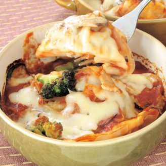 餃子トマトグラタン