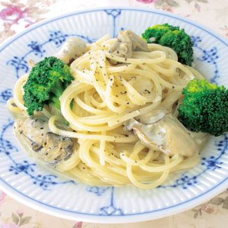 牡蠣とブロッコリーのクリームパスタ