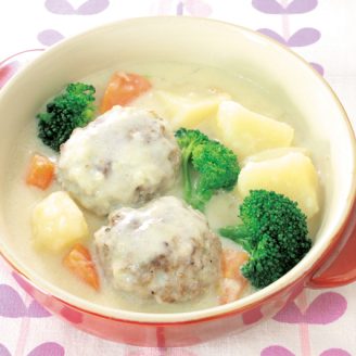 クリームソースの煮込みハンバーグ