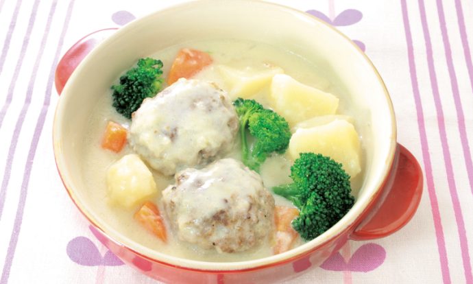 クリームソースの煮込みハンバーグ
