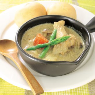 手羽元と野菜の豆乳スープカレー
