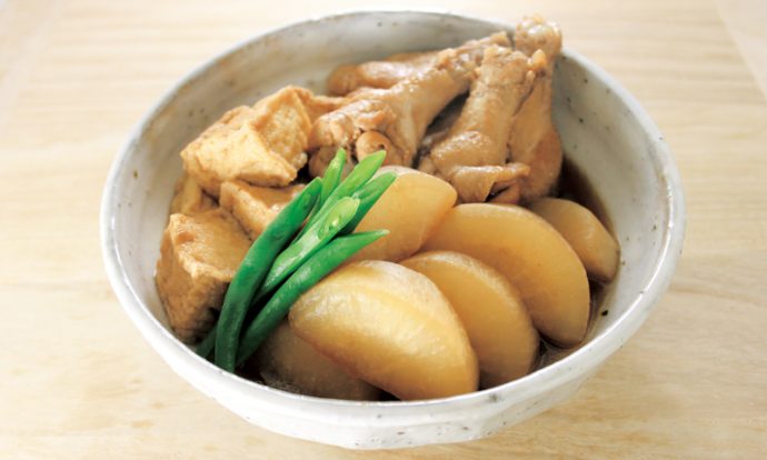 鶏の手羽元と大根の煮物