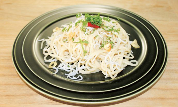 釜揚げしらすのぺぺロンチーノ