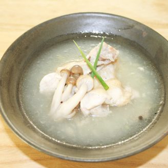 鶏手羽元のとろとろサムゲタン風