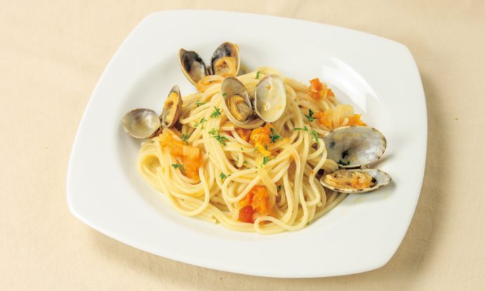 フレッシュトマトのボンゴレロッソ