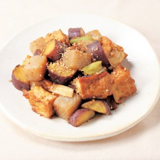 厚あげとこんにゃくのコロコロステーキ風