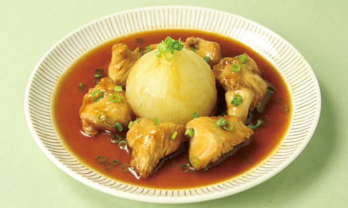 丸ごと新玉ねぎと鶏ムネ肉のとろとろ煮