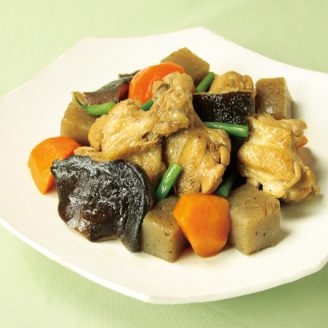 こんにゃくと鶏手羽元のうま煮