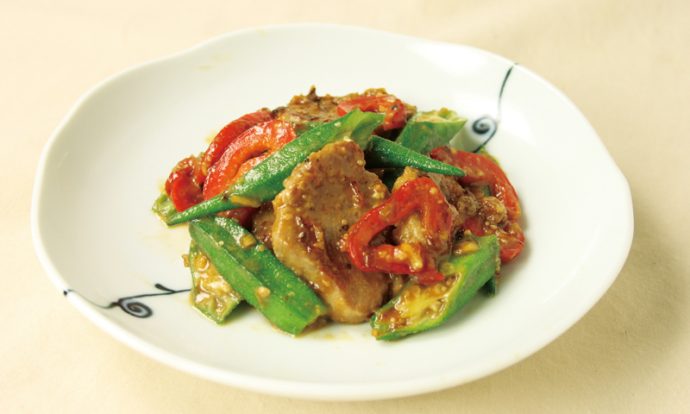 厚切り豚肉とオクラのみそ炒め