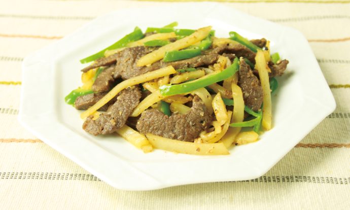 牛肉とじゃがいもの塩こうじ炒め