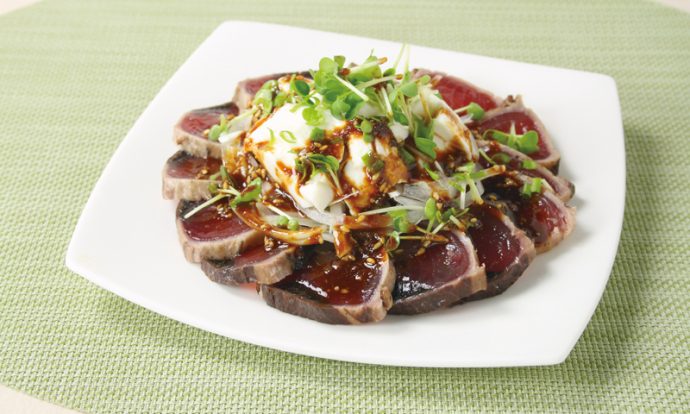 かつおのたたきの崩し豆腐和え