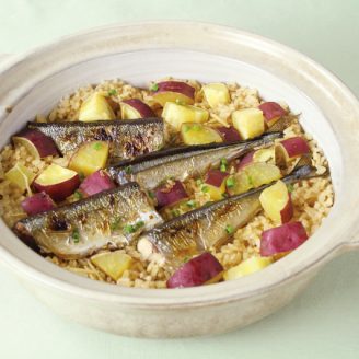 さつまいもとさんまの炊き込みごはん