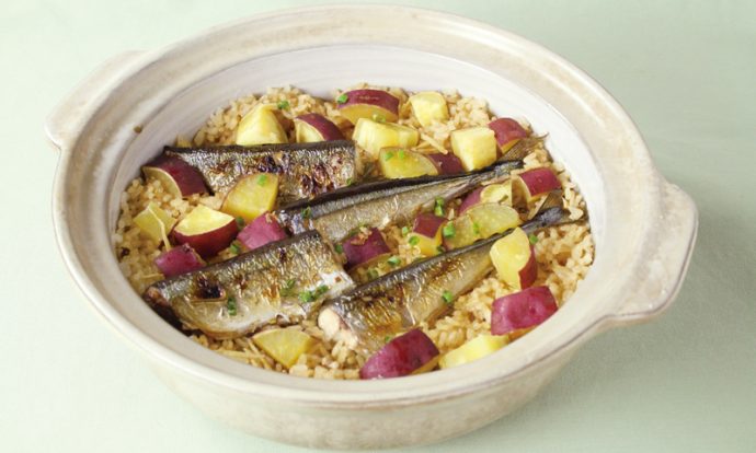 さつまいもとさんまの炊き込みごはん