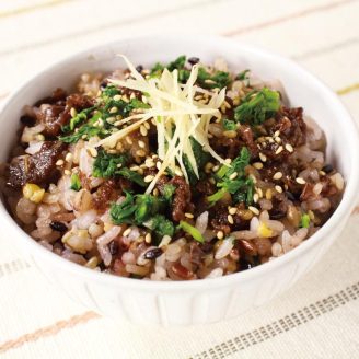 牛肉と春菊の混ぜごはん