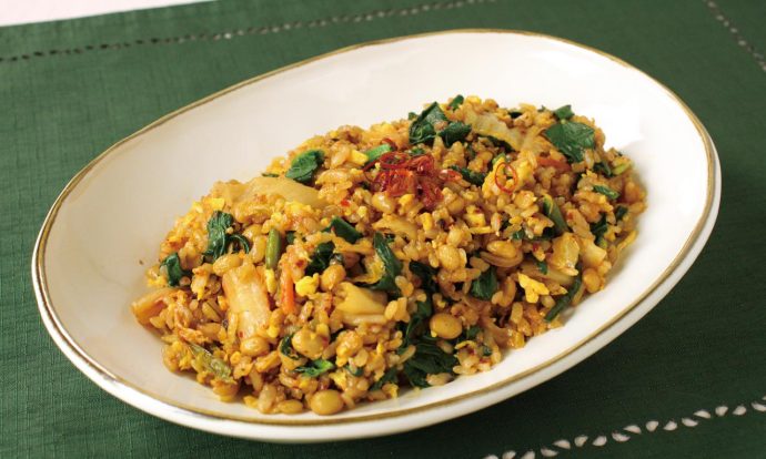 納豆とほうれん草のキムチチャーハン