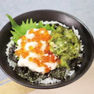 たたき長いものいくら丼