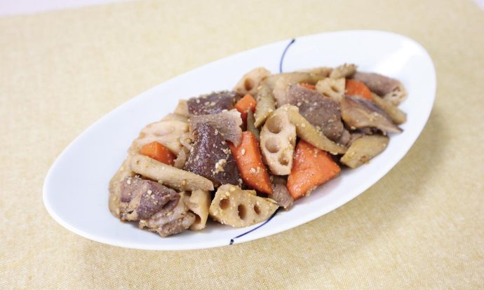 牛肉とにんじんのごま煮