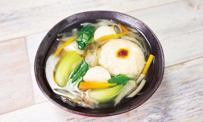 鶏むね肉と野菜の力餅スープ