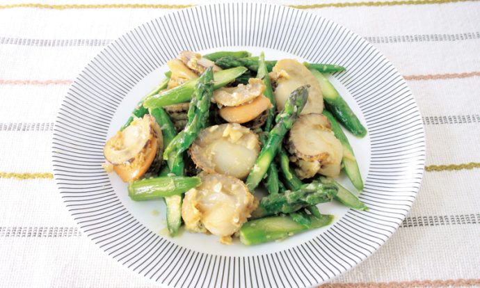 ホタテとアスパラの塩こうじ炒め