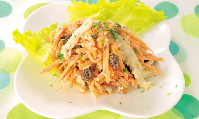 にんじんと蒸し鶏ほぐしのマヨサラダ