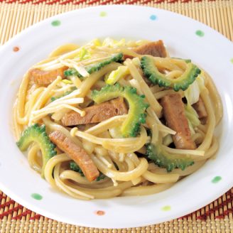 ゴーヤ入りみそ焼きうどん