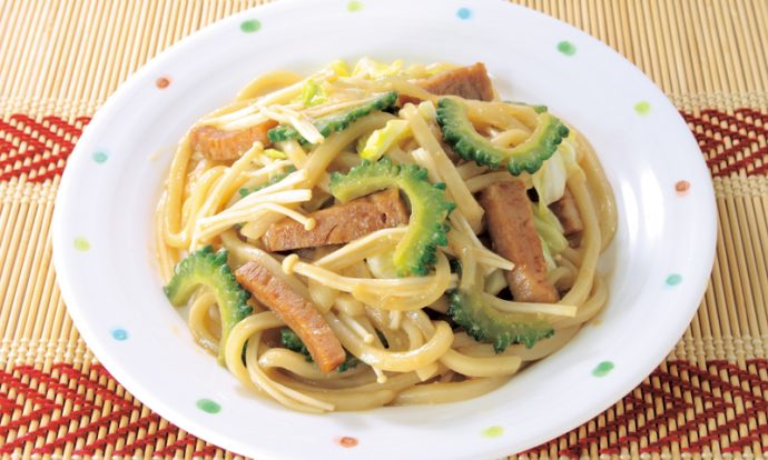 ゴーヤ入りみそ焼きうどん