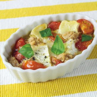 トマトとカマンベールのココット