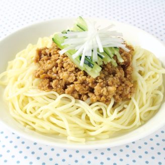 焼肉のたれでジャージャー麺