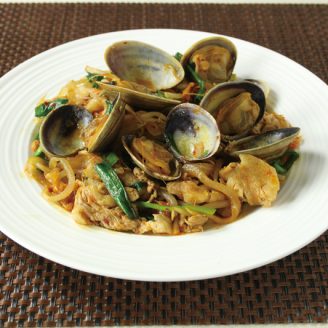 豚肉とあさりのキムチ炒め