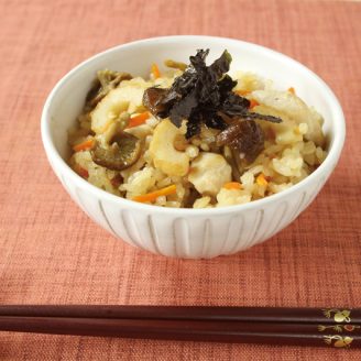 なめこと鶏肉の炊き込みごはん