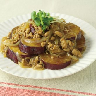鶏ミンチとさつまいもの甘辛炒め