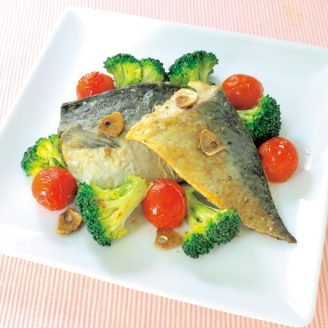 塩さばと野菜のガーリックソテー