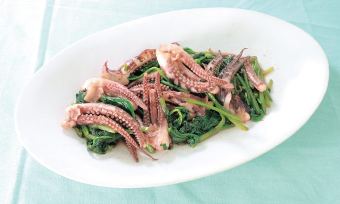 下足とほうれん草のバタぽん炒め