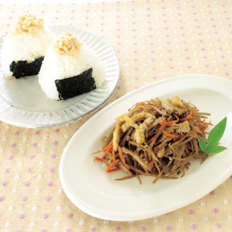 新米おにぎりとあげ入りきんぴらごぼう