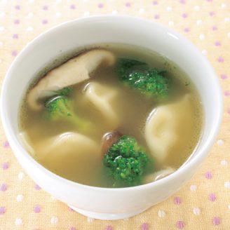 水餃子とブロッコリーのスープ