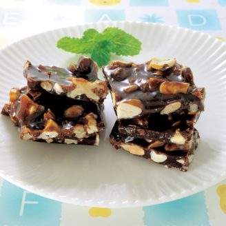 ミックスナッツのタフィー