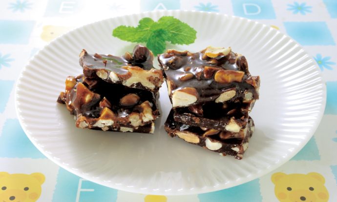 ミックスナッツのタフィー