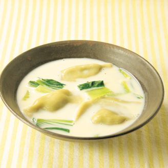 豆乳餃子スープ