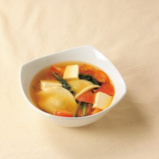 トマトと豆腐の餃子入り酸辣湯
