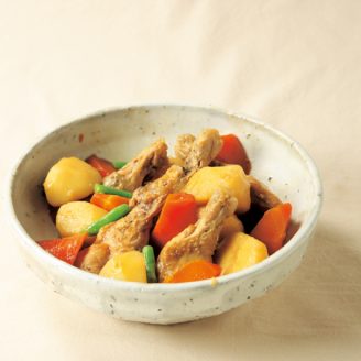 鶏手羽元とじゃがいもの煮物