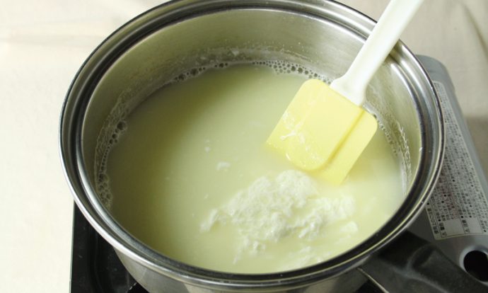 ノンホモ牛乳でつくる手づくりモッツァレラチーズ(手順画像)