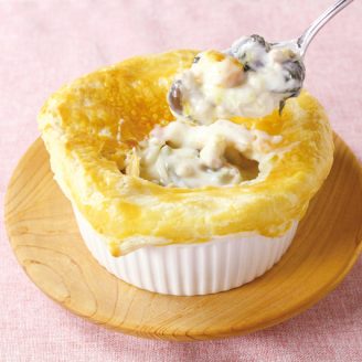 ひき肉ときのこのポットパイ