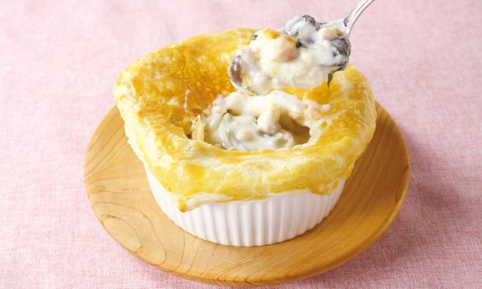 ひき肉ときのこのポットパイ