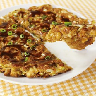 豆腐と納豆のお好み焼き風