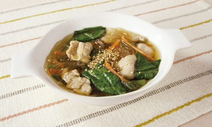 豚肉と小松菜の春雨スープ