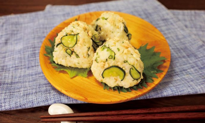 ポリポリきゅうりの鮭おにぎり